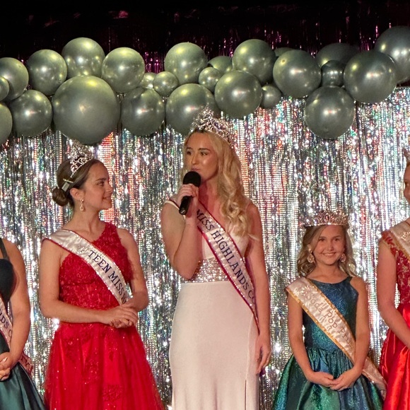 Jovani White Rhinestone Waist Backless Formal Dress Sz 2 - Picture 3 of 7